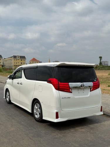 TOYOTA ALPHARD 36500$ ចរចារបាន