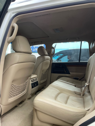 TOYOTA LAND CRUISER GXR 2013