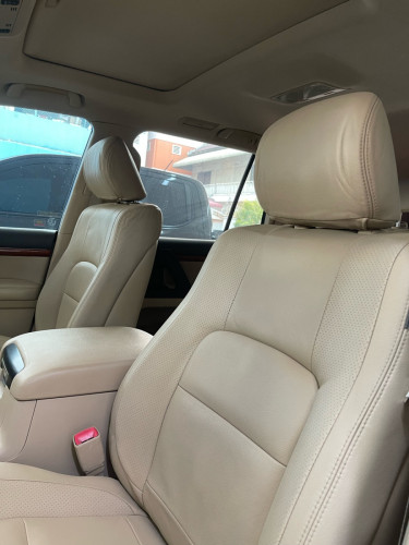 TOYOTA LAND CRUISER GXR 2013