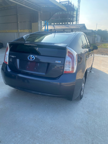 Toyota(Prius)