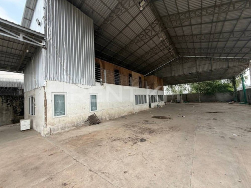 ឃ្លាំងសំរាប់ជួលនៅសែនសុខ