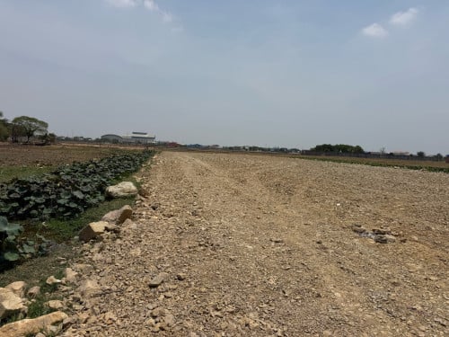 ដីលក់(30x25)(60x25)ជិតសាលាសង្កាតគោករកា