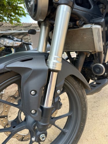 លក់ប្រញ៉ាប់លុយ​ CB300r 018 ម៉ូតូផ្ទាល់ខ្លួន