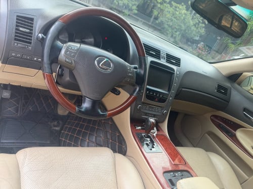 ចង់លក់ឡាន gs 06 ប៉ុងពីរមួយគ្រឿងជាប្រភេទឡានស្អាតអត់បុកអត់ប៉ះ។