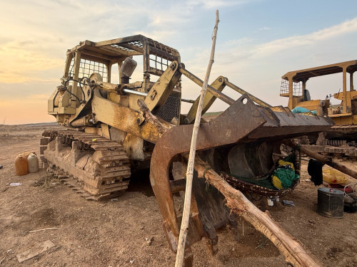 សាស័រ komatsu D75s