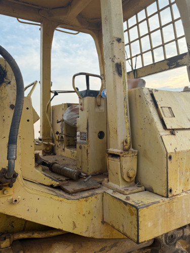សាស័រ komatsu D75s