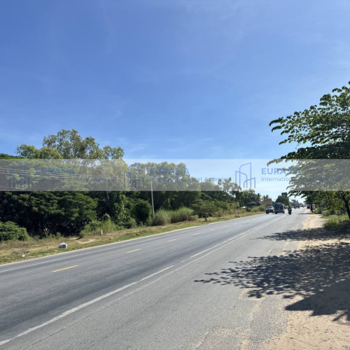 ផ្ទះអាជីវកម្ម និងឃ្លាំងជាប់ផ្លូវជាតិលេខ១ | NR1 Business House & Warehouse