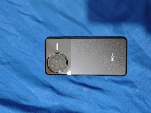 លក់ Redmi K80 Pro Ram 12/256G chipest 8Elite  អេក្រង់ Super AMOLED 120Hz អត់ស្គេន ស្អាត98% តំលៃ 255$