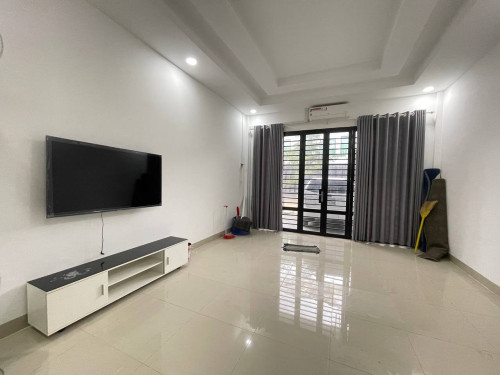 🏘 ផ្ទះល្វែង ក្នុងបុរី អិល វីលេក រីស៊ឺដេនព្រែកហូ ត្រូវការលក់បន្ទាន់ខ្លាំង
