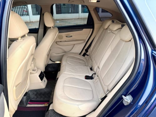 🔥BMW218I 015V4សាំង Fullឡានស្អាតម៉ាសុីនប្រអប់លេខអ៊ែម ក្នុងលឿង