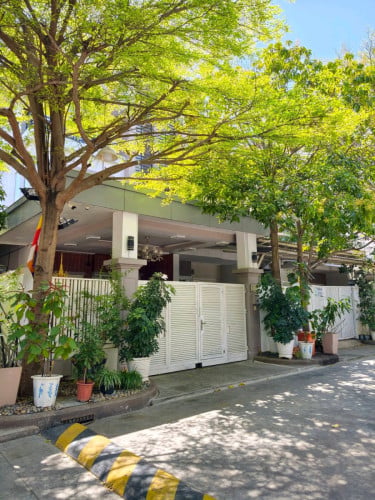 ផ្ទះលក់ Villa ភ្លោះ ផ្ទះនៅកែងផ្លូវ ( ចចារបានទៀតបងៗ )