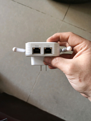 ឧបករណ៍ពង្រីក Wifi