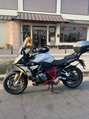 1200RS (BMW) ប្រញ៉ាប់លុយ