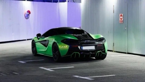 2016 McLaren 570S Coupe សុីនពណ៍ខ្មៅ ✨