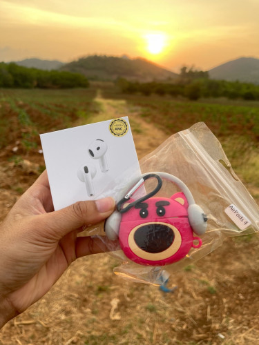 AirPods 4 ANC
