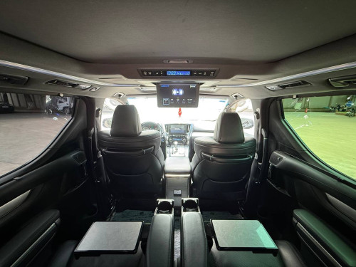 Alphard 2018 urgent sale