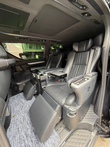 Alphard 2018 urgent sale