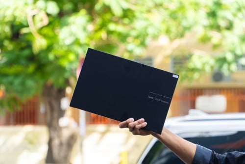 ASUS Vivobook X1404VA
