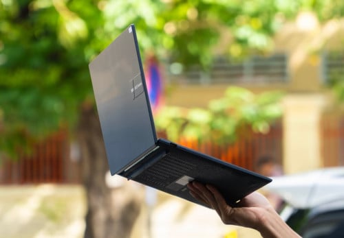 ASUS Vivobook X1404VA
