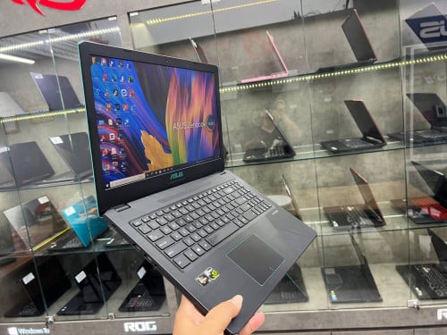 Asus X570ZD (Gaming&Design)