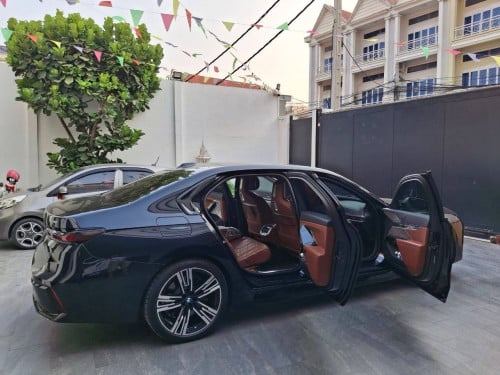 BMW i7 2023