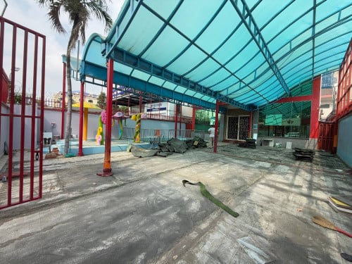 Building for Rent in Boeng Trabek – Ideal for School or Hospital