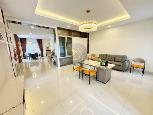 Corner Twin A Villa for Rent in Borey Penghouth Boeung Snor