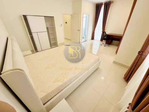 Corner Twin A Villa for Rent in Borey Penghouth Boeung Snor