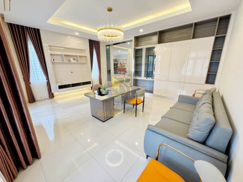 Corner Twin A Villa for Rent in Borey Penghouth Boeung Snor