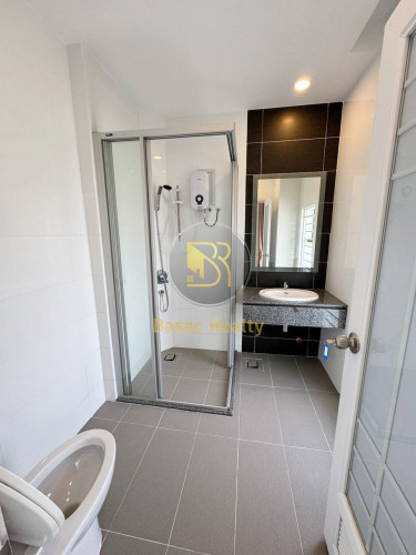 Corner Twin A Villa for Rent in Borey Penghouth Boeung Snor