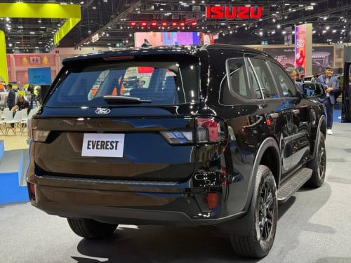 Ford Everest Active ស៊េរីឆ្នាំ​ 2026