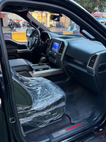Ford F-150 Raptor 2020 , Full Option , ក្នុង​កាបូន​ , ជណ្ដើរ​ក្រោយ​