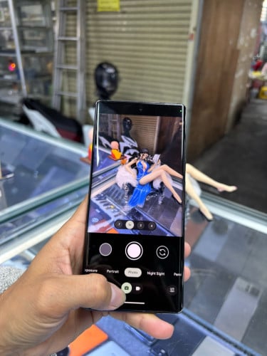 Google pixel6pro 128G Ram12G Sim2 ESIM សានុំស្រុីនបែកខ្នង