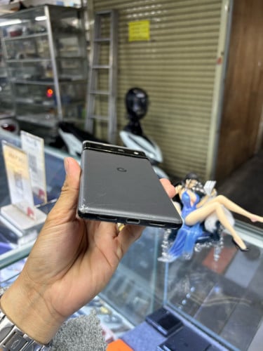 Google pixel6pro 128G Ram12G Sim2 ESIM សានុំស្រុីនបែកខ្នង