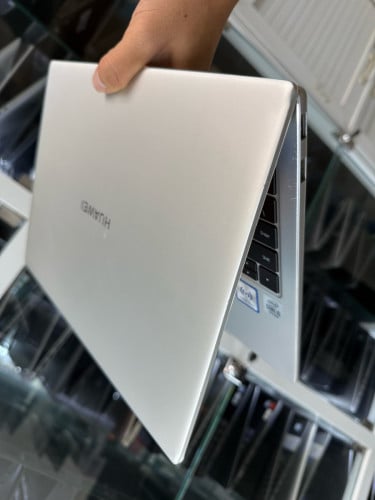 Huawei Matebook X13 2021 (98%)