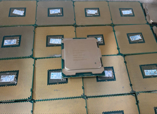 Intel Xeon E5-2680 v4