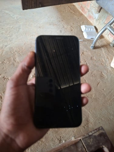 iPhone 11 យាយស្ដាប់គ្នាអត់បាន