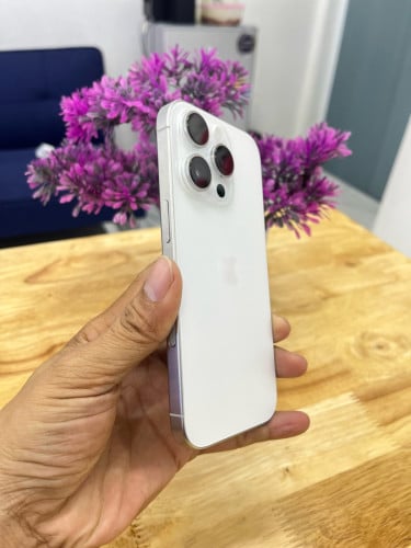 IPHONE 16 PRO
