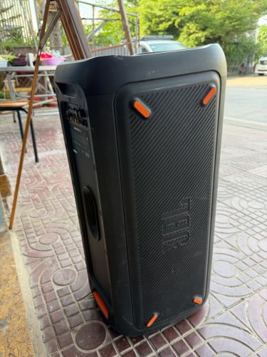 JBL partyBox 300