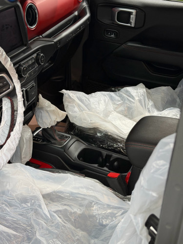 Jeep Wrangler Rubicon 2021 , ម្ចាស់ដេីម​ទិញខ្លាញ់គោ​ , 3មុឺនគីទ្បូ​