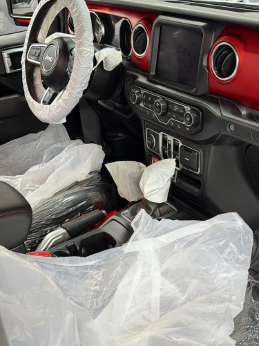 Jeep Wrangler Rubicon 2021 , ម្ចាស់ដេីម​ទិញខ្លាញ់គោ​ , 3មុឺនគីទ្បូ​