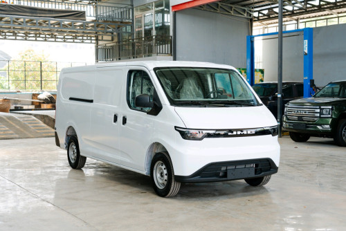 JMC TOURING EV ដឹកទំនិញថ្មី