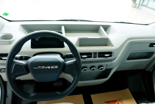 JMC TOURING EV ដឹកទំនិញថ្មី