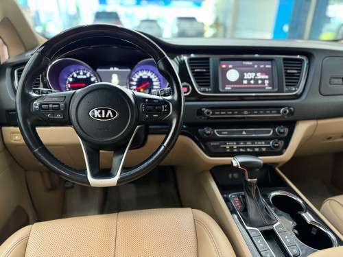 Kia Grand Carnival 2020 V6 សាំង ឡានទិញខ្លាញ់គោក្រុមហ៊ុន