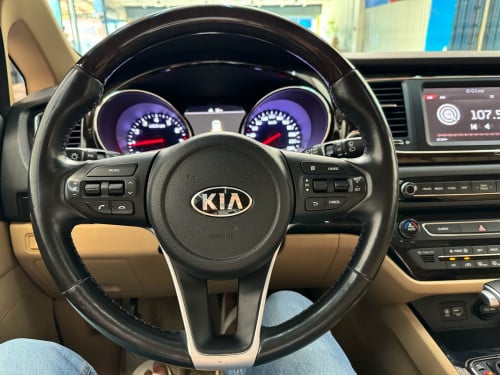Kia Grand Carnival 2020 V6 សាំង ឡានទិញខ្លាញ់គោក្រុមហ៊ុន