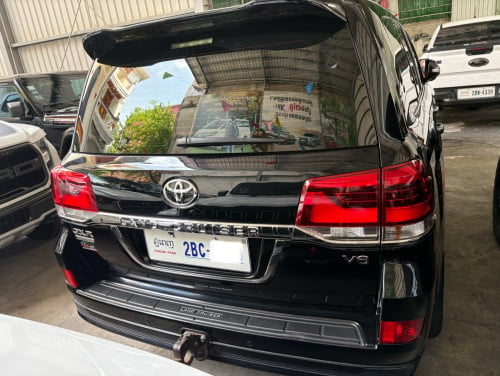 Land Cruiser 2019 មហាថ្មី​