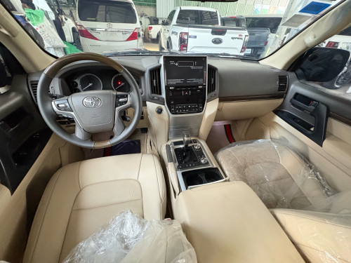 Land Cruiser 2019 មហាថ្មី​
