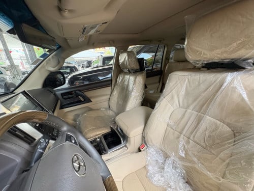 Land Cruiser 2019 មហាថ្មី​