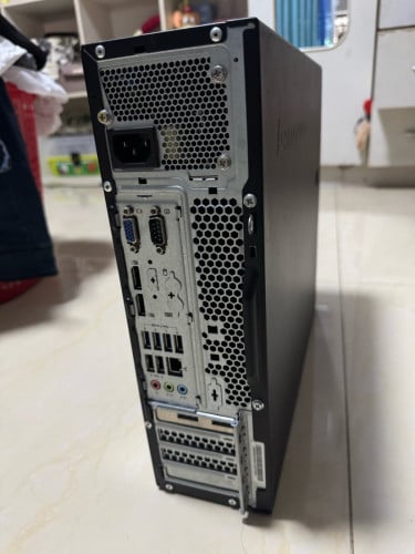 Lenovo Workstation P300