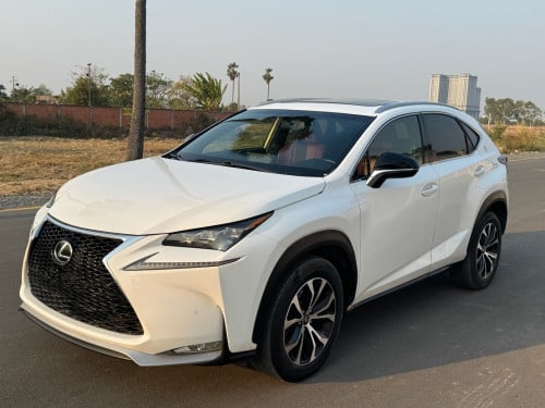 Lexus NX200T P2 F-Sport